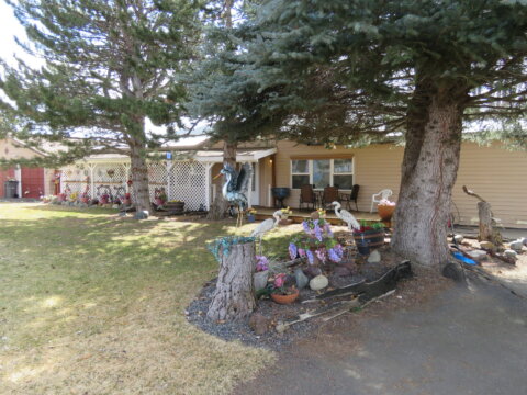 view of Ravenwood house from the front