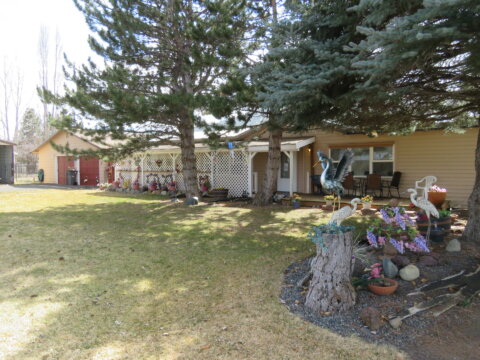 view of Ravenwood house from the front