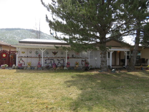 view of Ravenwood house from the front