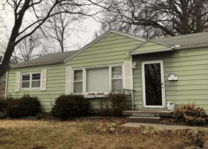 Before exterior of Flip house in Raytown Mo