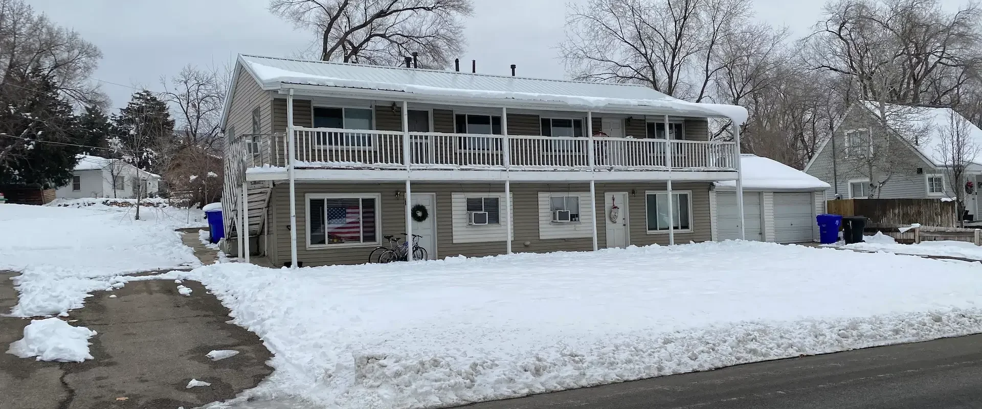 Hero BG - Revestors LLC