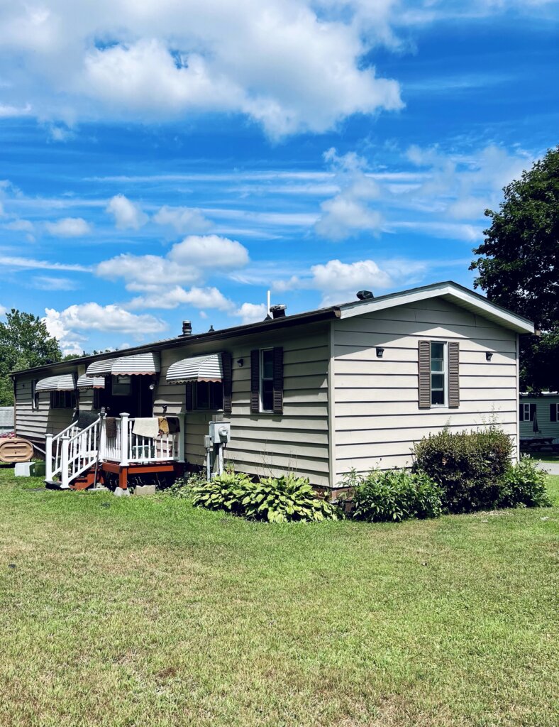 sell your mobile home as is to a mobile home buyer