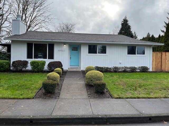 finished_remodel_front_of_-house_sell_your_house_fast_oregon_washington_bridgetown_home_buyers