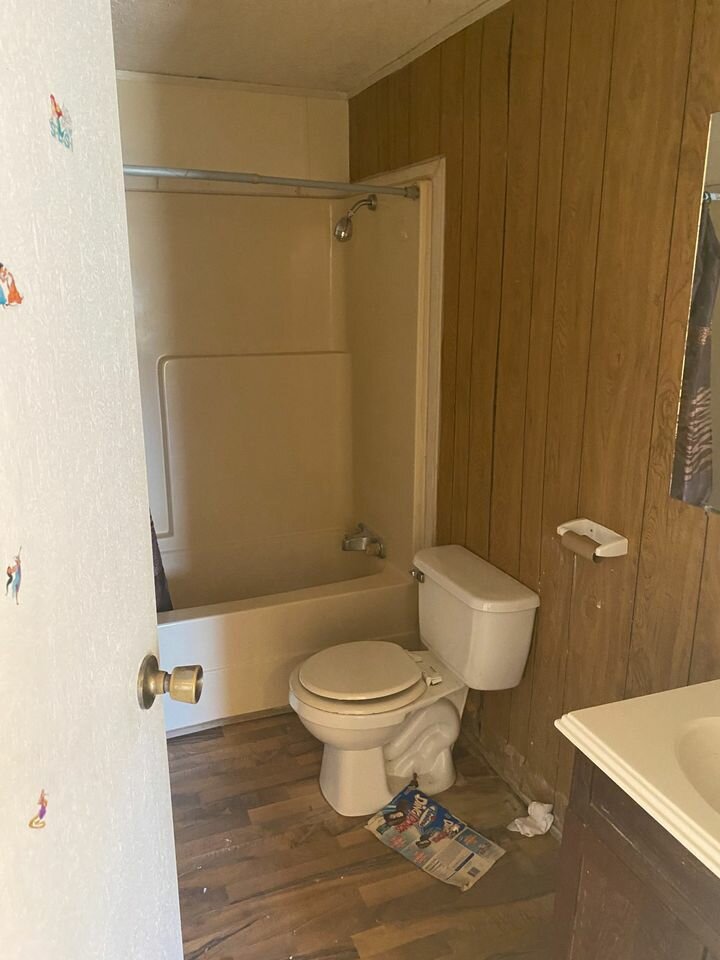 Bathroom #2 Doublewide mobile home for sale in South Carolina
