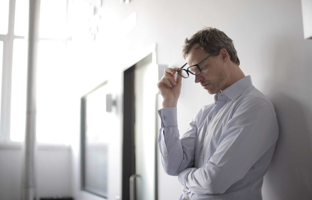 Landlords often deal with bad tenants. Here are five tips for you on how you can deal with unruly tenants while avoiding conflict