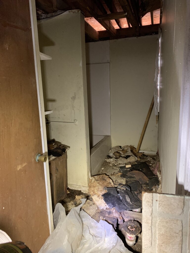 Hoarder House Destroyed Bathroom in KY