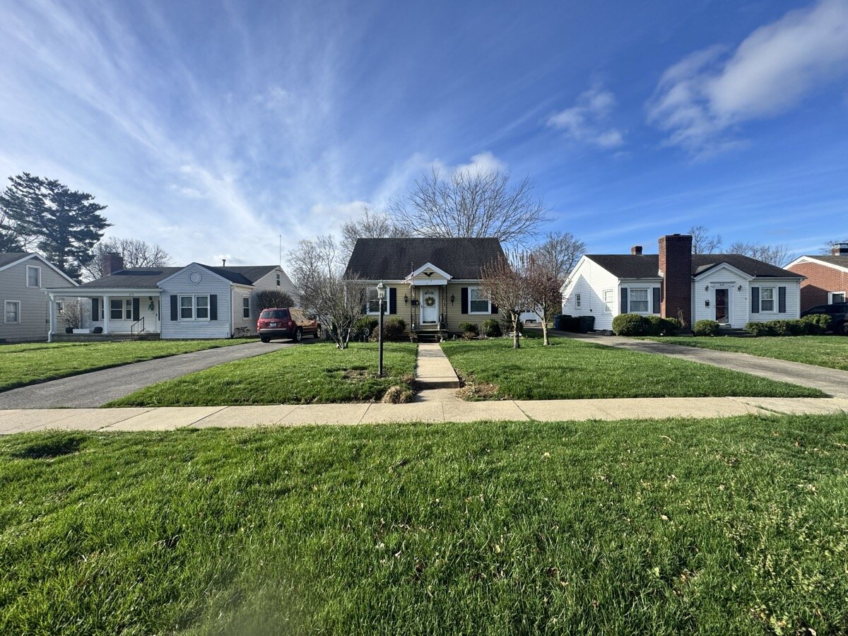 612 Longview Drive exterior front view, Lexington Kentucky