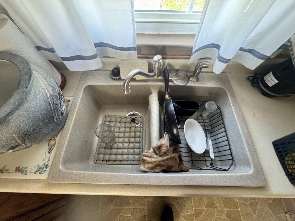 612 Longview Drive dated kitchen before sale, Lexington Kentucky