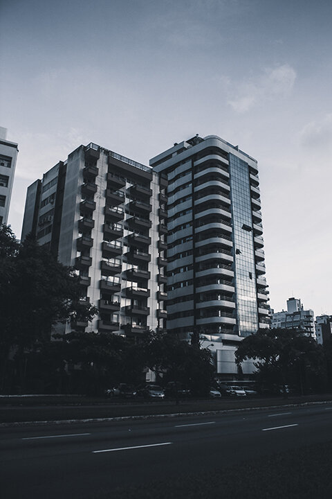 sell my apartment building fast