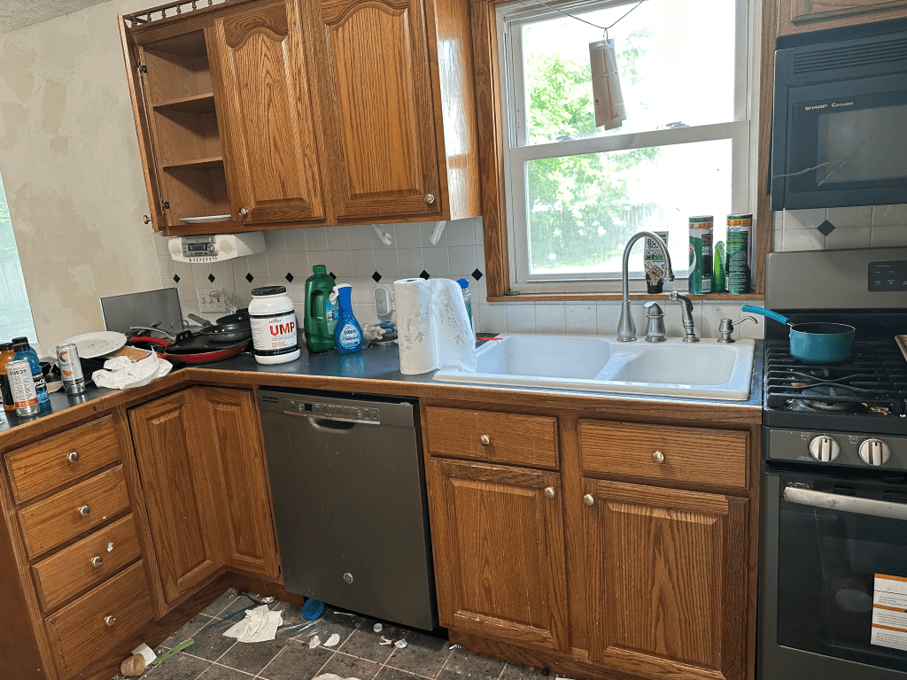 Kitchen in Barberton Ohio that needs remodeled