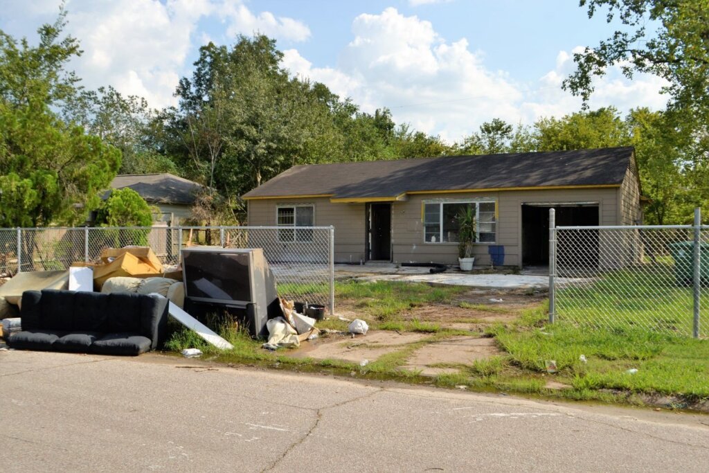 Sell Your Distressed Property in Lake Jackson, TX