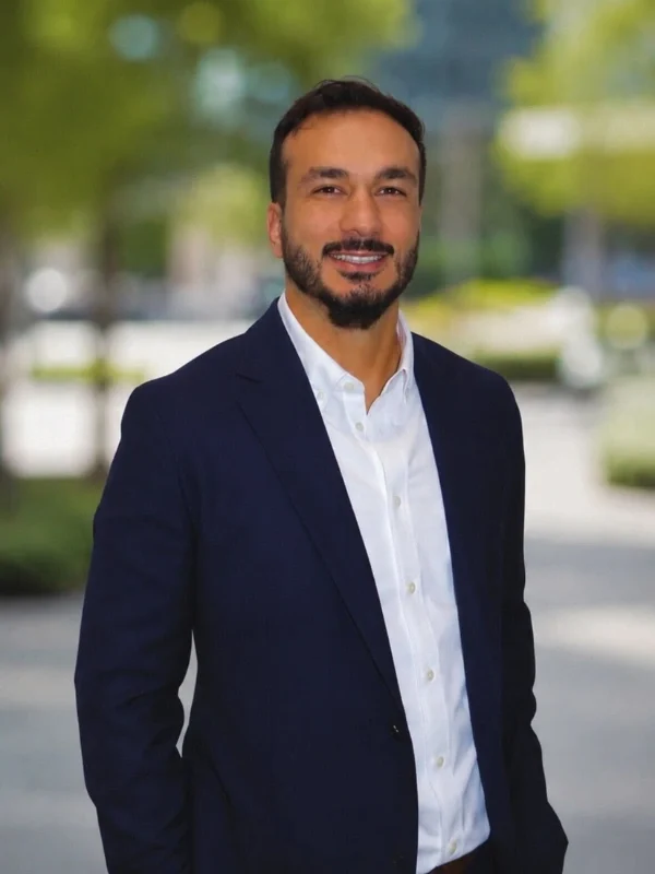 Amir Arabnia headshot