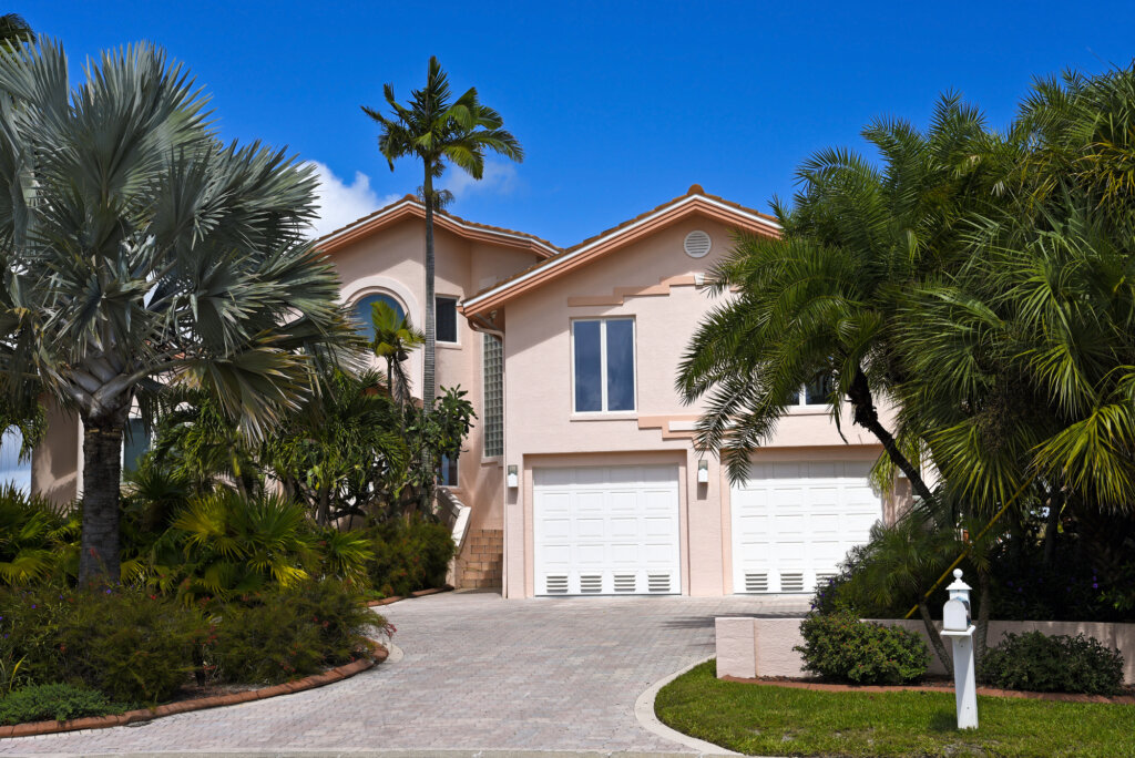 We can buy your Florida house. Contact us today!