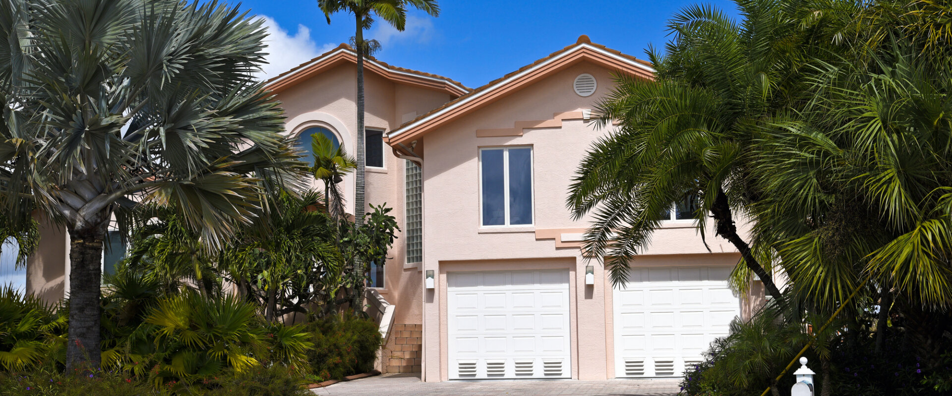 We can buy your Florida house. Contact us today!