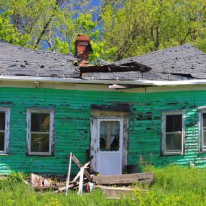 Dealing With an Abandoned Mobile Home In Texas