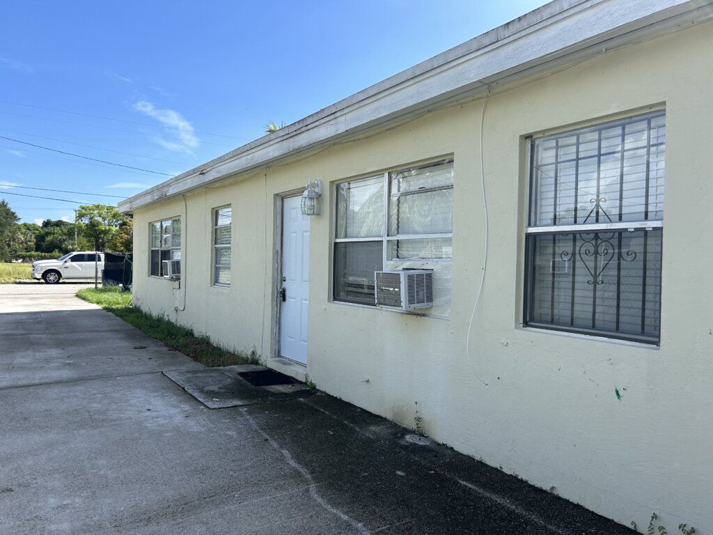 Sell my house fast in Hollywood Florida - express resolutions cash home buyers