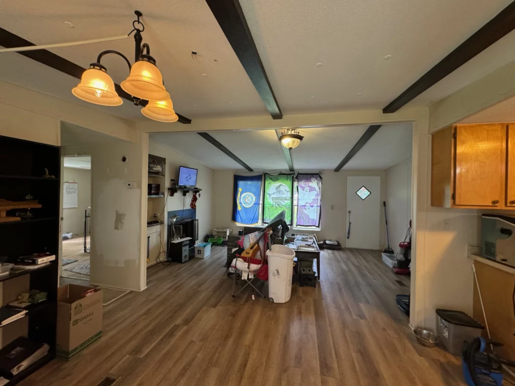 Selling a Mobile Home in Florida - Spacious Living Room