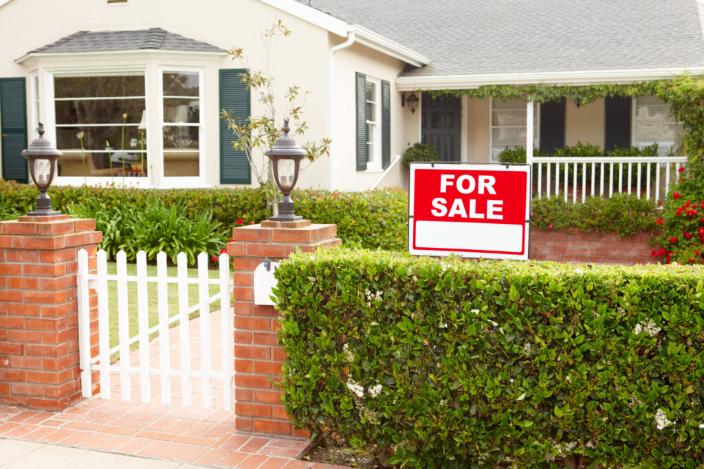 Selling a house with foundation problems