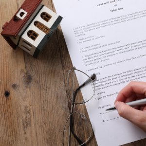 Can You Stay in a House While It’s Going Through Probate in Knoxville