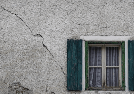 buying a house with a cracked foundation in florida