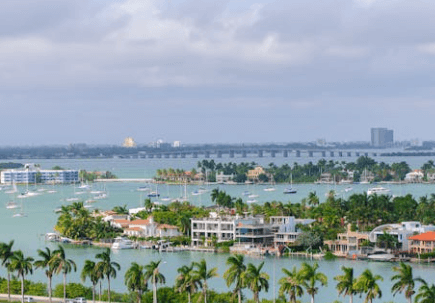 luxury home features in florida