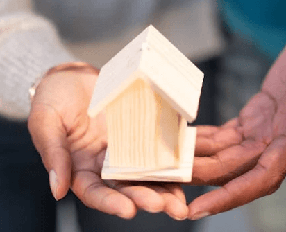 who gets house when unmarried couple splits in North Port Florida