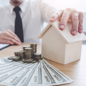 Who is liable for closing costs when selling a house In Texas