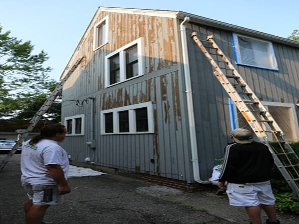 sell-my-house-fast-paint-house