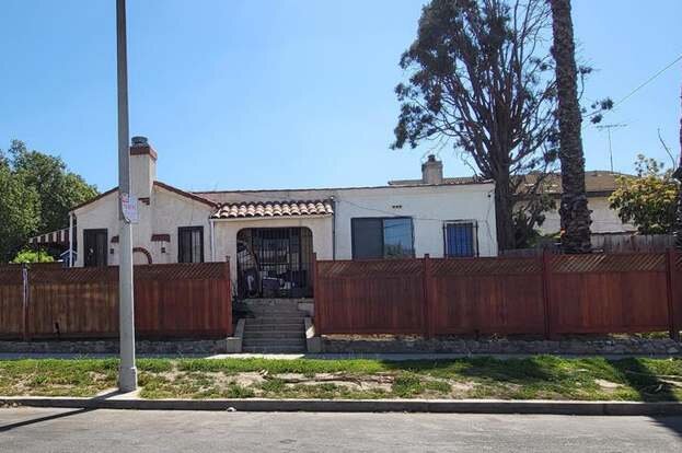 sell-my-house-fast-atwater-village-fixer-house