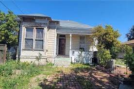 sell-my-house-fast-lincoln-heights-fixer