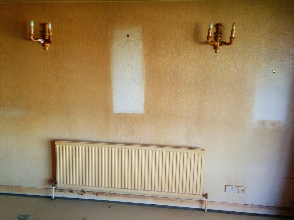 sell-your-property-fast-stained-walls