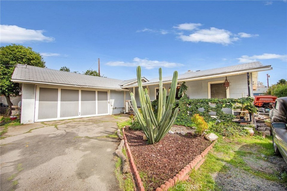 north-hills-fixer-house-image