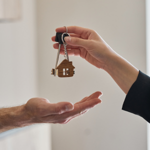 Can a Property Be Sold if There's a Lien Texas