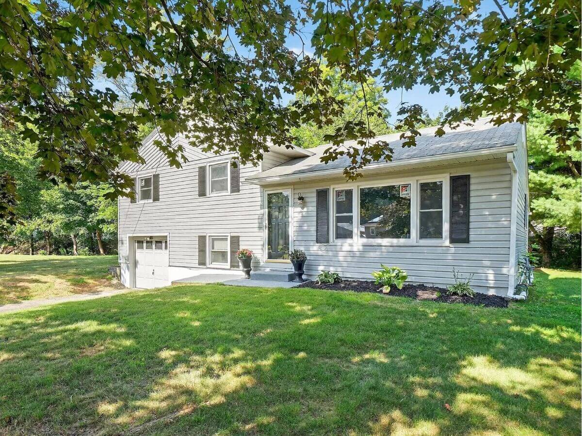 Vacant Newburgh NY house purchased by Sell Now Homebuyers