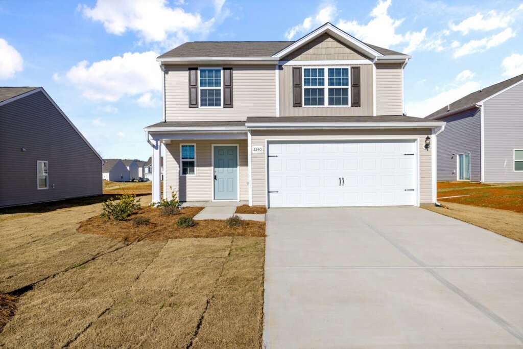 Homeowner selling their house fast with Joe Homebuyer in Hudson, NH near me