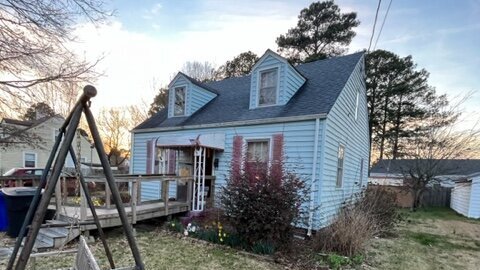 A Virginia-style house in Virginia Beach. Learn how to sell an inherited house in Virginia with ease and confidence.