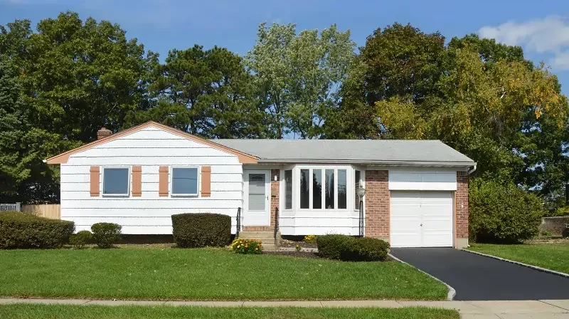 Selling a house with a tax lien attached