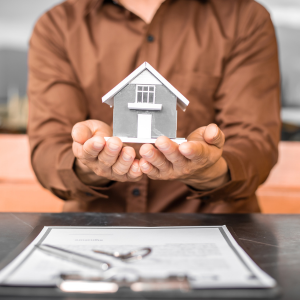 Selling by Owner vs. Real Estate Agent in Fort Worth