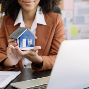 How to Sell a House With Tenants Dallas