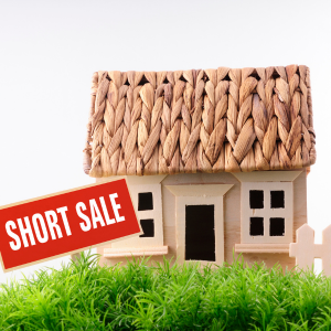 Variations Between a Short Sale and a Foreclosure In Texas