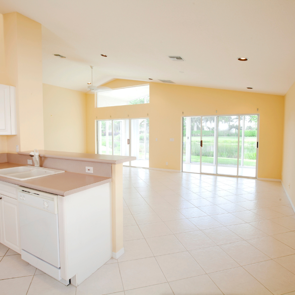 We Buy House Fast With a Squatter in Dallas