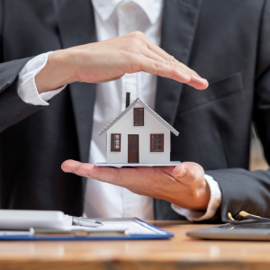 Is it allowed to switch homeowners insurance once closing is done In Texas