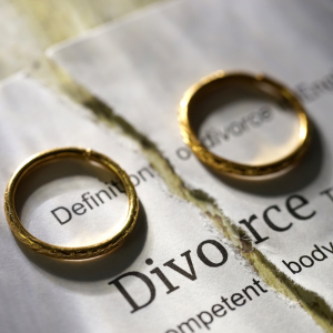 Steps to Take a Name Off a Mortgage After Separating In Texas