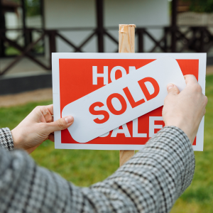 How Long is Seller Stay in the Property After Closing In Dallas