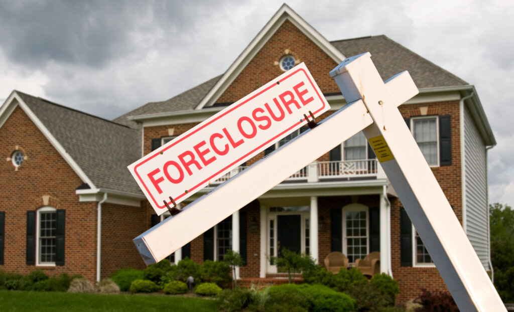 Can you sell a house in foreclosure Texas