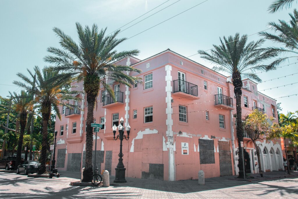 Miami FL Commercial Wholesale Real Estate | Reivesti