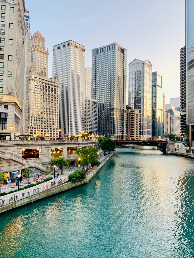 Chicago IL Wholesale Real Estate | Reivesti
