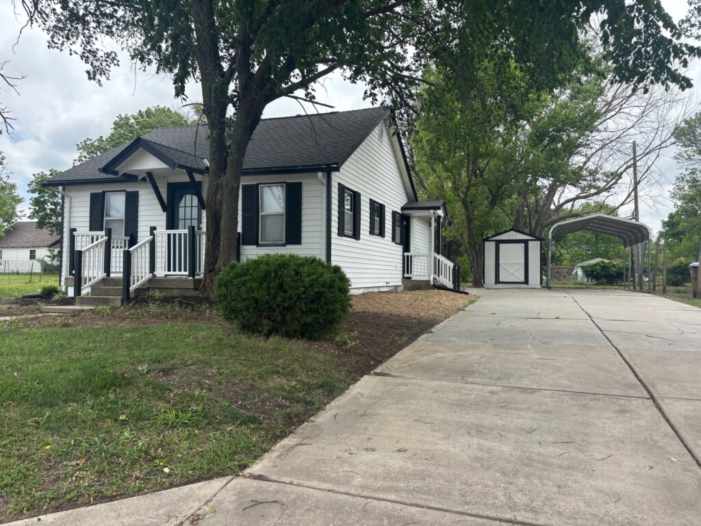 213 W Allison St
