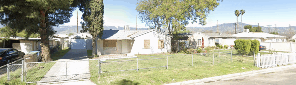 San Bernardino House boarded up needs repairs