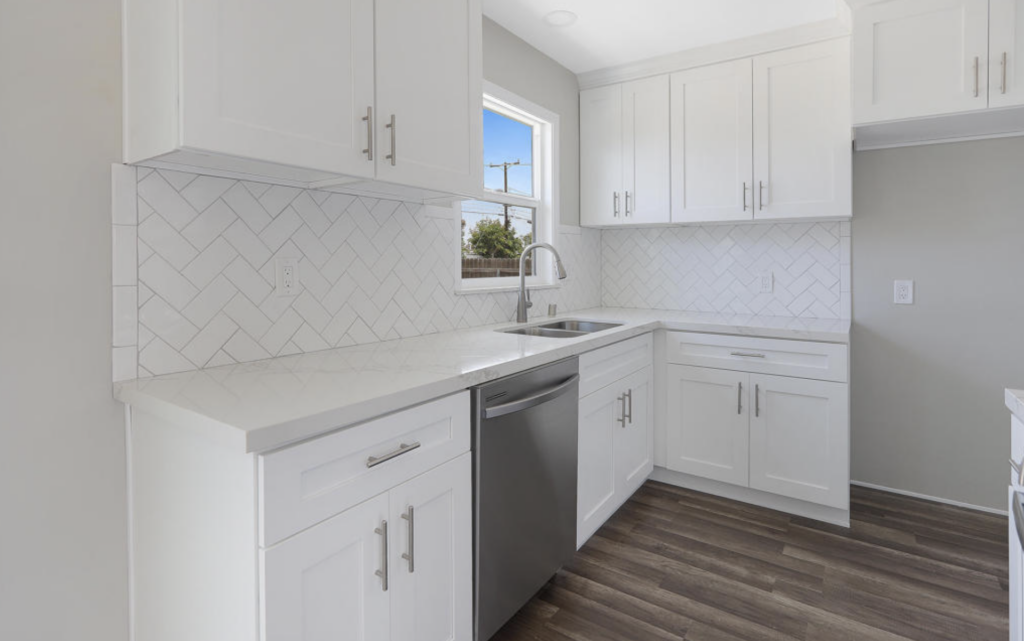 South Oxnard home bought cash by Quick Home Offers - This is the finished, remodeled kitchen.